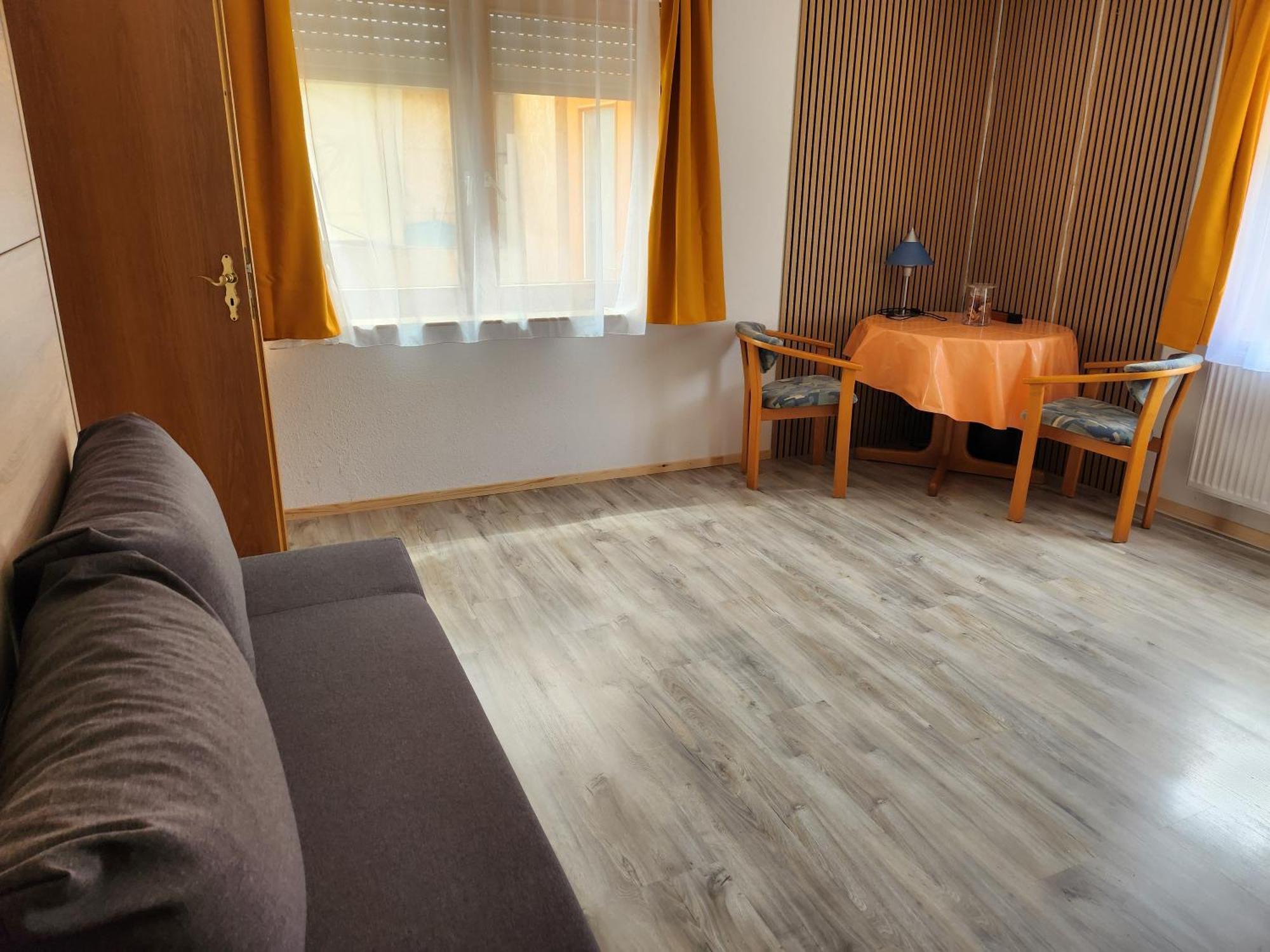 Schellis Gaestezimmer Enzklösterle Buitenkant foto